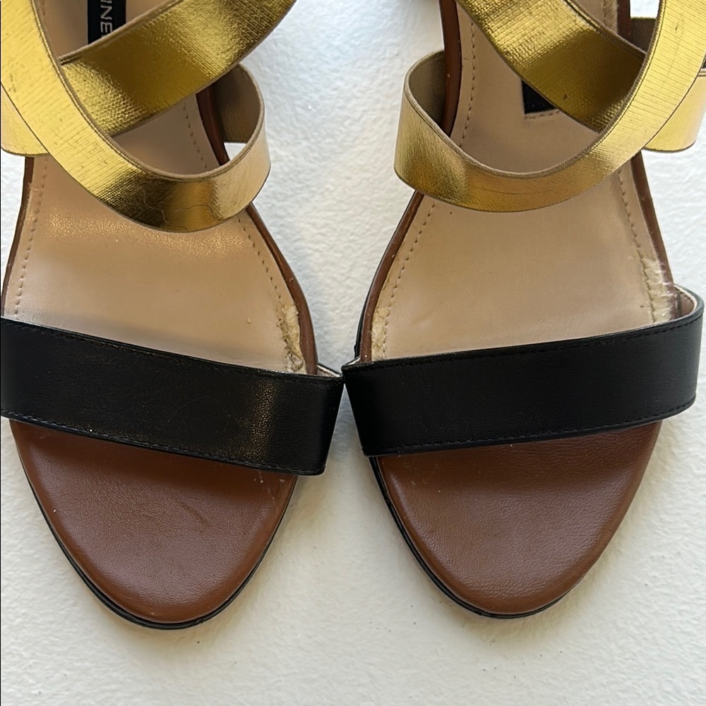French Connection Sz 8.5 Metallic Gold and Black Heels Strappy Sandals • RARE💋 - Picture 3 of 8